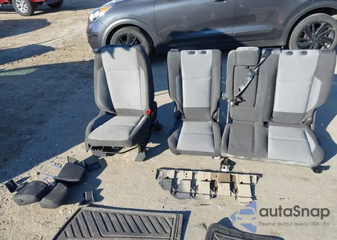 2018 Ford Escape Se z USA, uszkodzony, nr VIN 1FMCU9GD4JUB16483